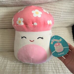 NWT 8” Sakina Mushroom Squishmallow